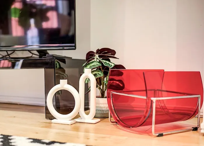 Shoreditch 3-Storey Maisonette - By Living Elite Apartments